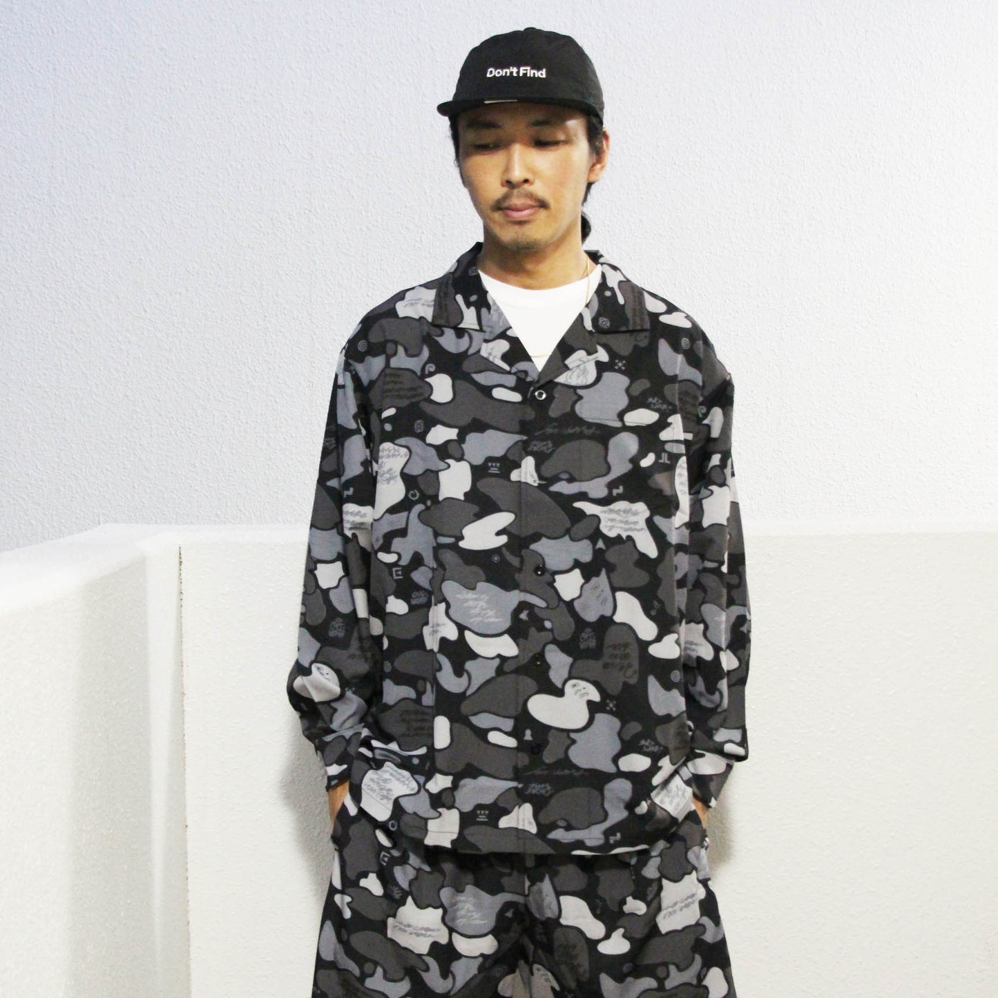 OILCAMO LONG SHERTS & HALF PANTS